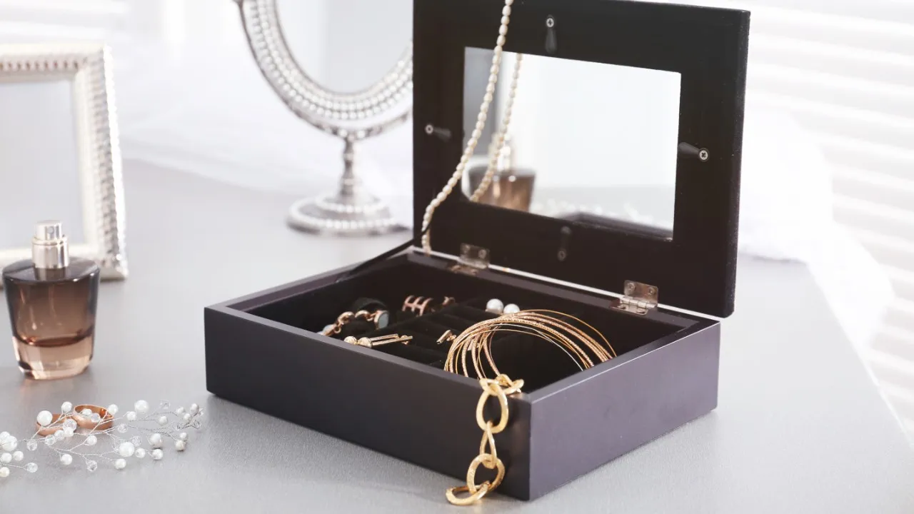 The Ultimate Guide to New Age Jewelry Boxes: A Blend of Functionality and Spirituality